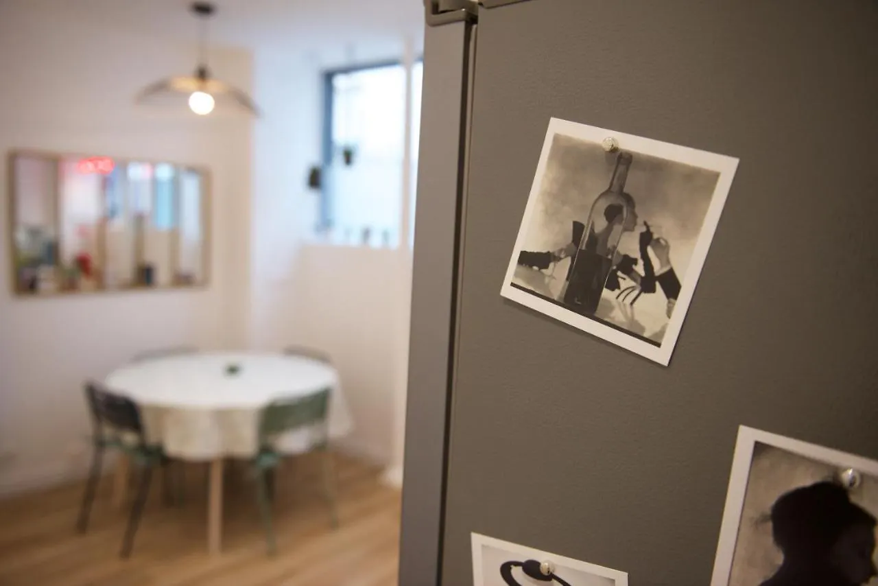 Charming Parisian Apartment With Air Conditioning - Climatisation & 2 Bedrooms - Batignolles Parijs Frankrijk