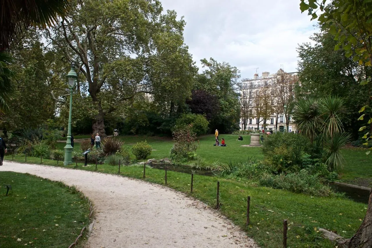 Charming Parisian Apartment With Air Conditioning - Climatisation & 2 Bedrooms - Batignolles Parijs