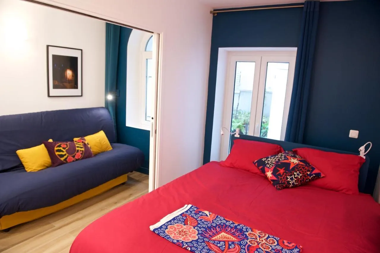 Charming Parisian Apartment With Air Conditioning - Climatisation & 2 Bedrooms - Batignolles Parigi 0*,  Francia