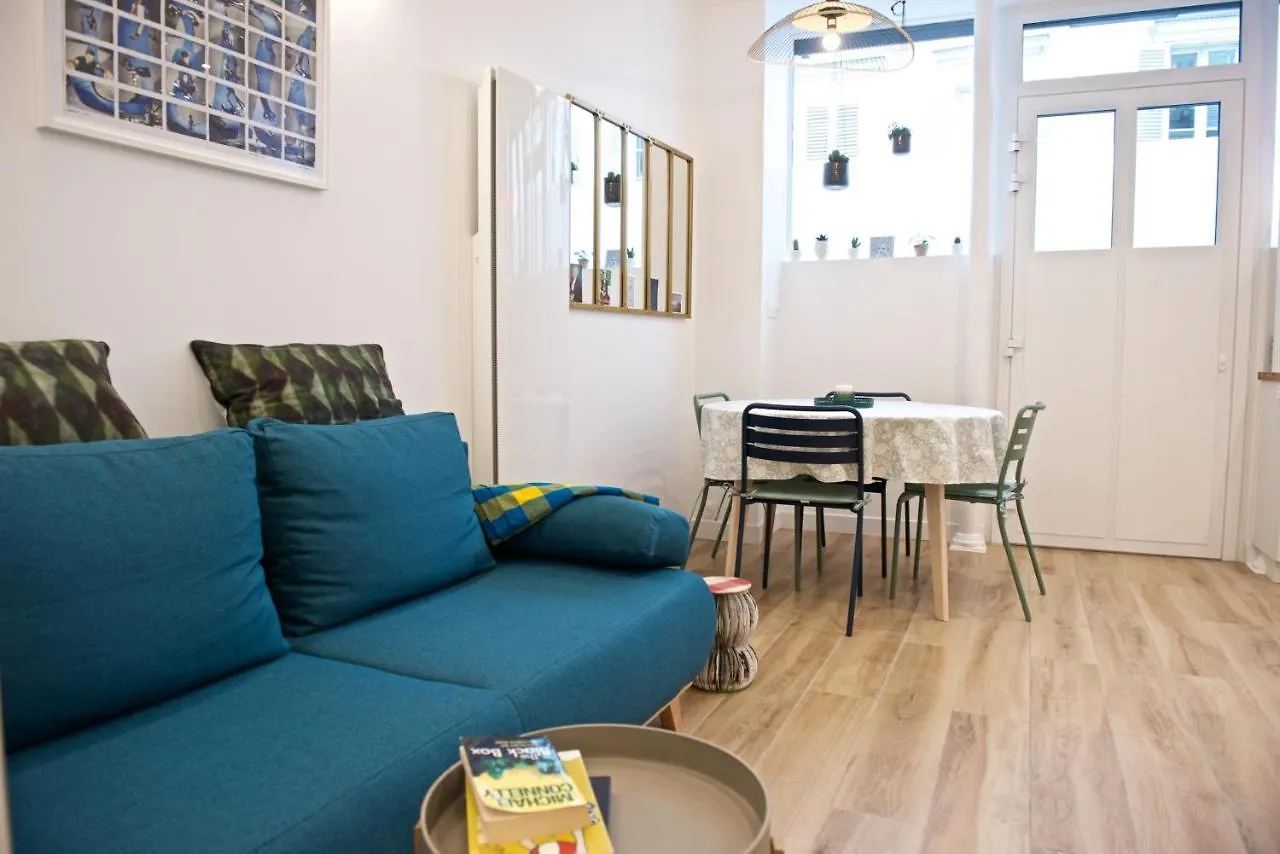 Charming Parisian Apartment With Air Conditioning - Climatisation & 2 Bedrooms - Batignolles Paris Frankreich